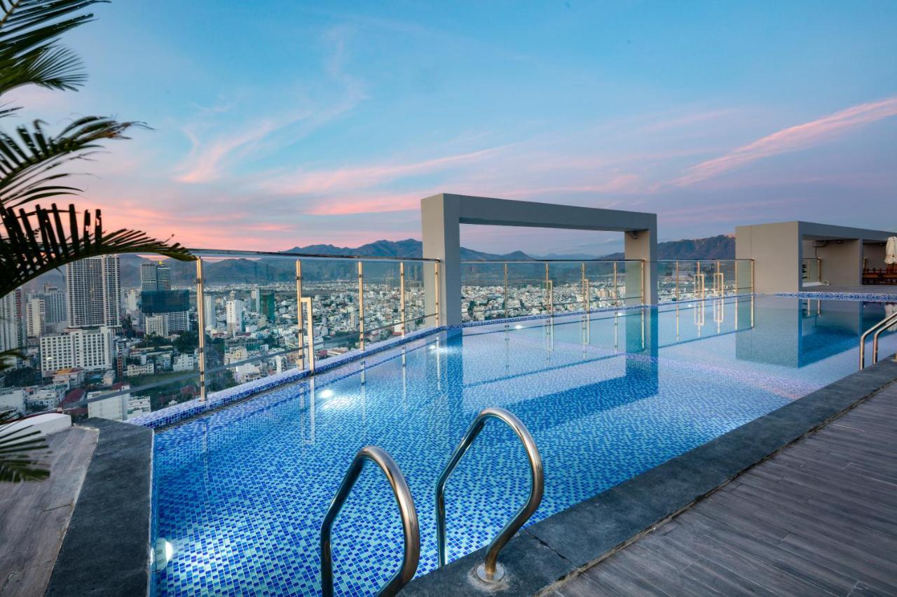 Dqua Hotel Να Τρανγκ Εξωτερικό φωτογραφία